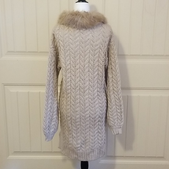 RW&CO Cable Knit Cardigan - Picture 3 of 9